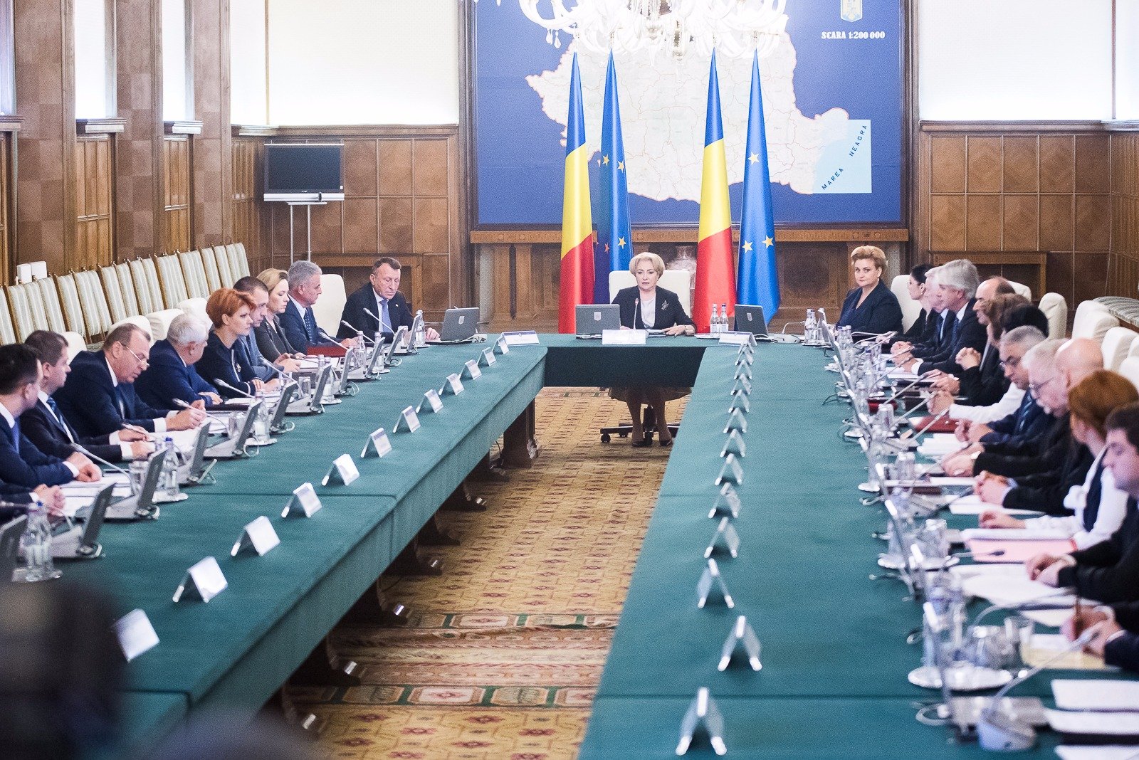 Guvernul se reuneşte în şedinţă. Ce este, OFICIAL,  pe ordinea de zi