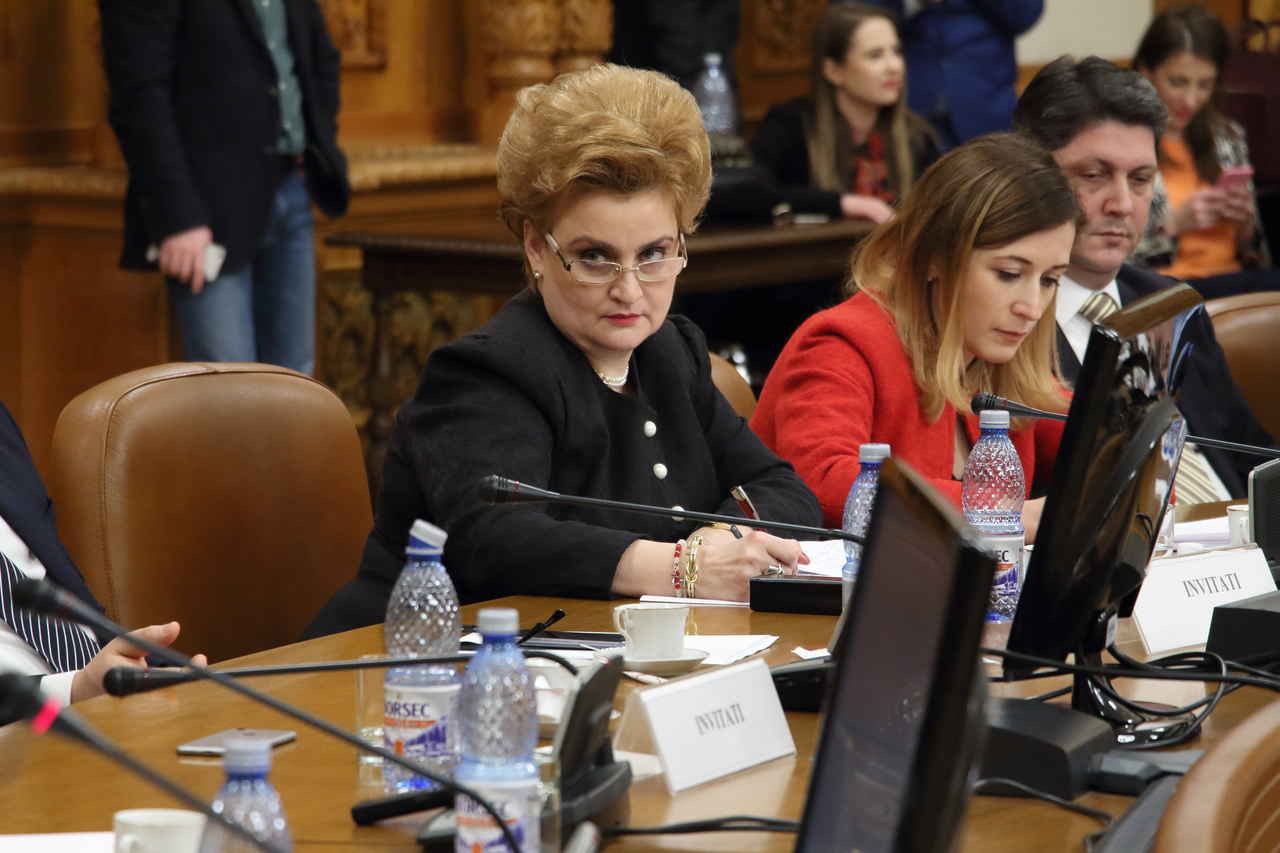 Trădare, trădare și șantaj, dar s-o știm și noi!