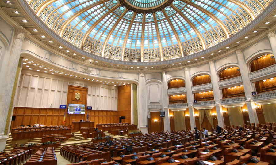 21 deputies with houses in the capital settled rent
