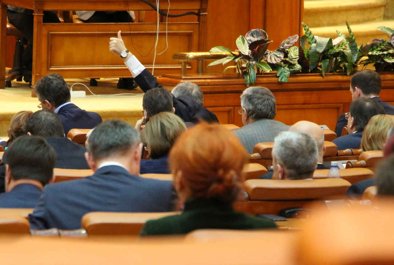 Liber la percheziții informatice în cazul deputatului