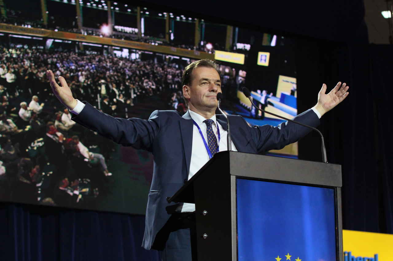 S-a întors roata: Orban, amenințat cu plângere penală