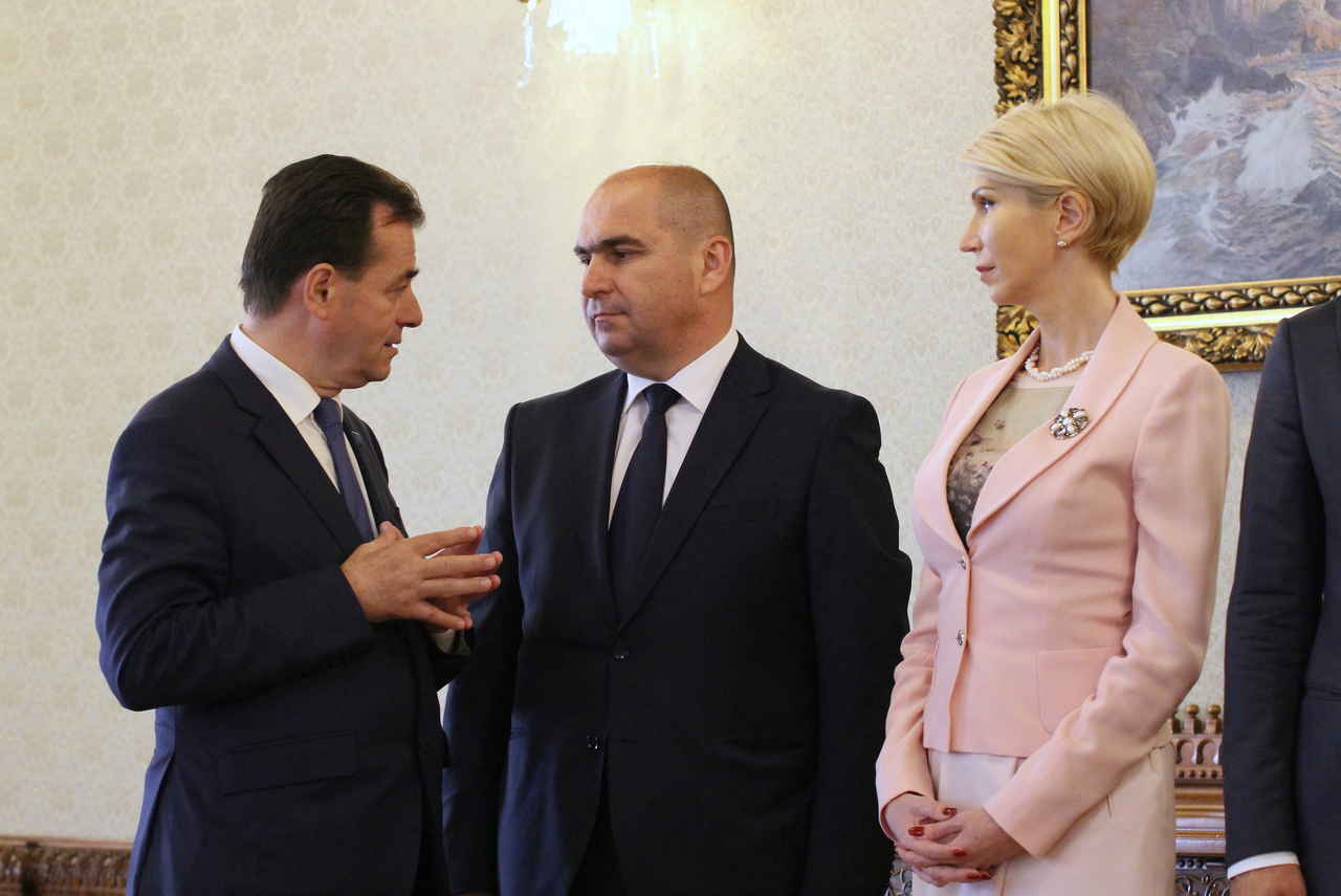 Bolojan renunţă la primărie