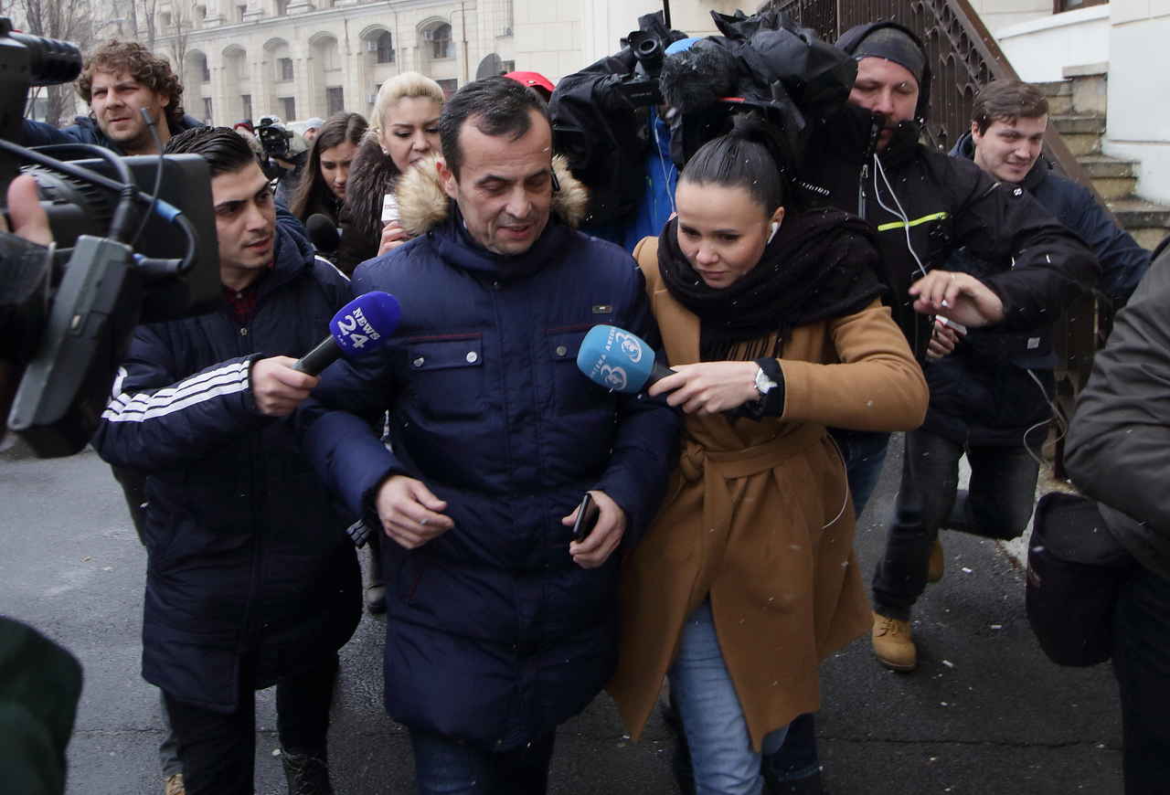 Justiția lui Portocală dă din coadă