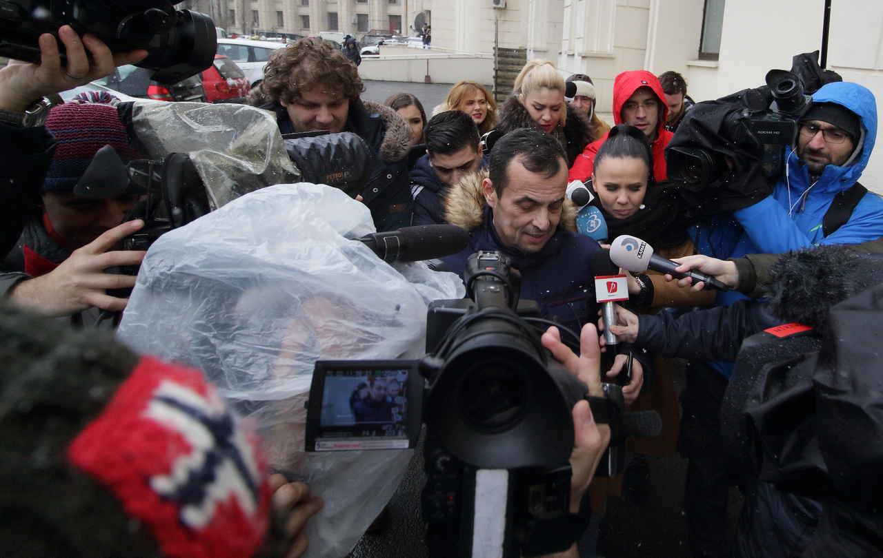 ULUITOR! Îi paradeau într-o „cameră secretă”?