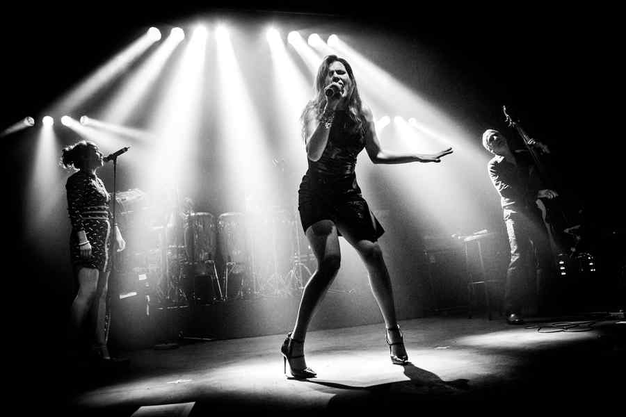 (VIDEO) Nouvelle Vague cântă la Jazz in the Park