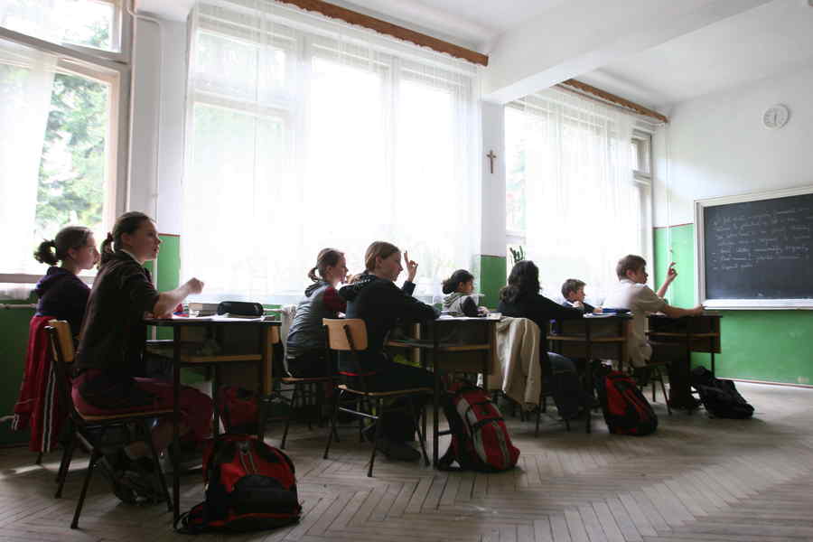 Școli fără autorizație de incendiu