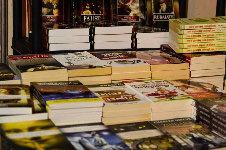 Sf politic – Iarmarocul de carte