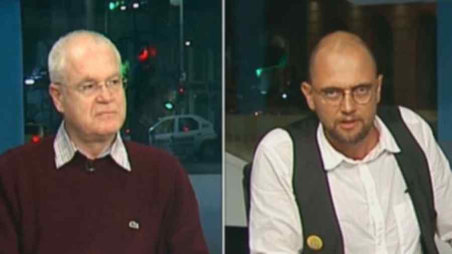 Scandal în direct: „Hai, plimbă ursu d-acia!”