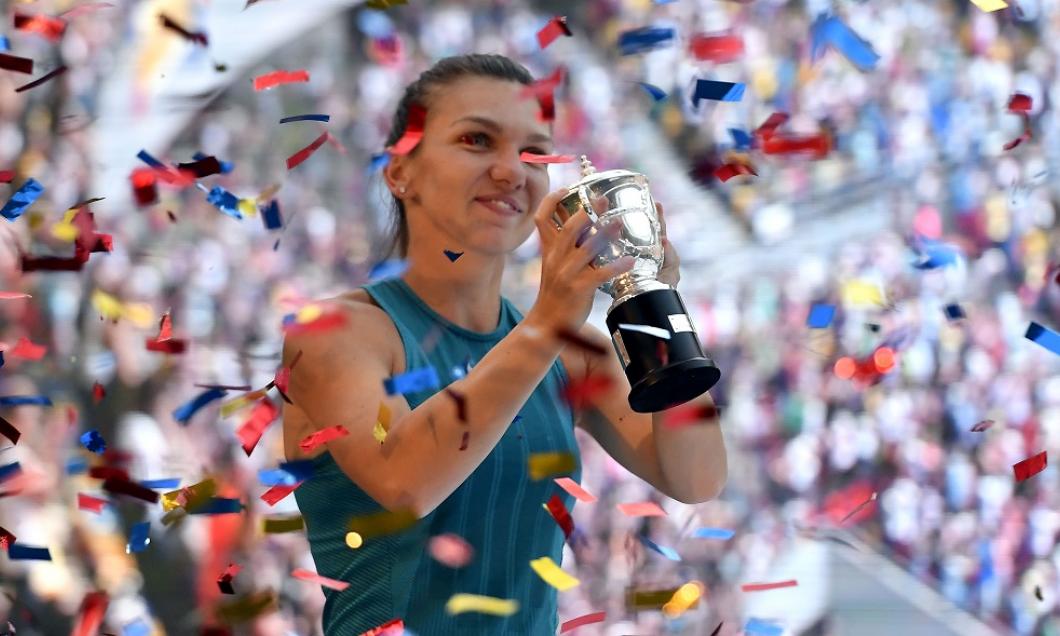 (VIDEO) Aplauze pentru Simona Halep, huiduieli pentru Firea pe Arena Națională