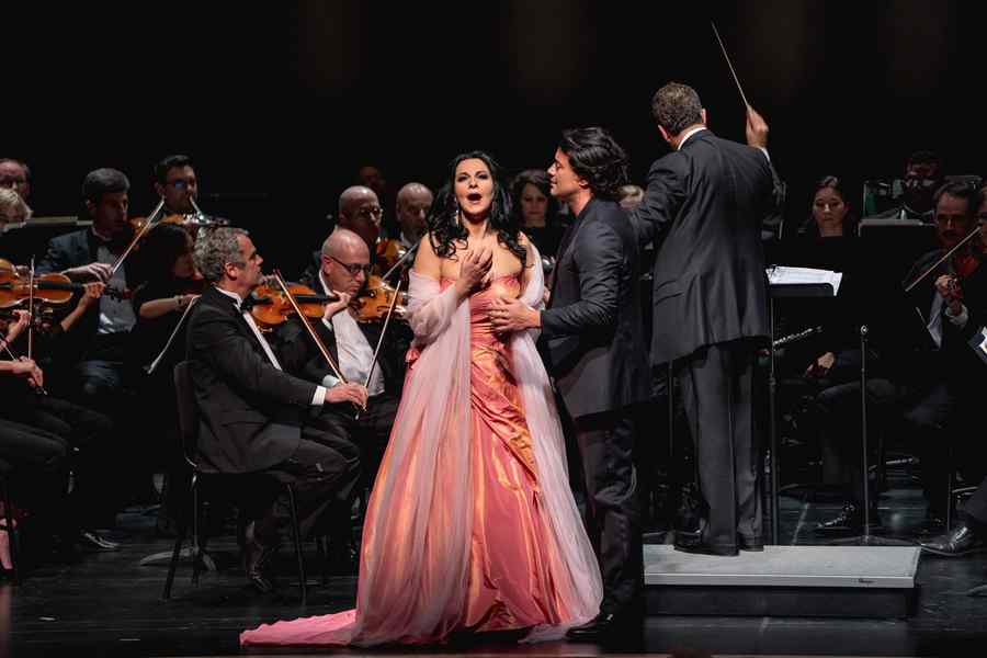Angela Gheorghiu îi răspunde lui Firea