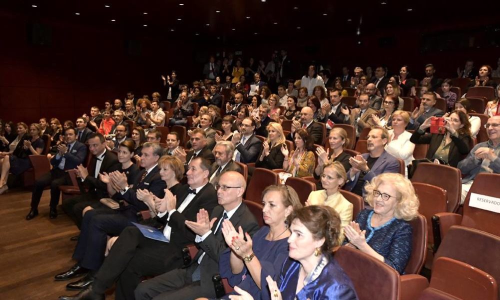 Numeroase personalitati romanesti si straine au participat la inaugurarea Pavilionului Romaniei