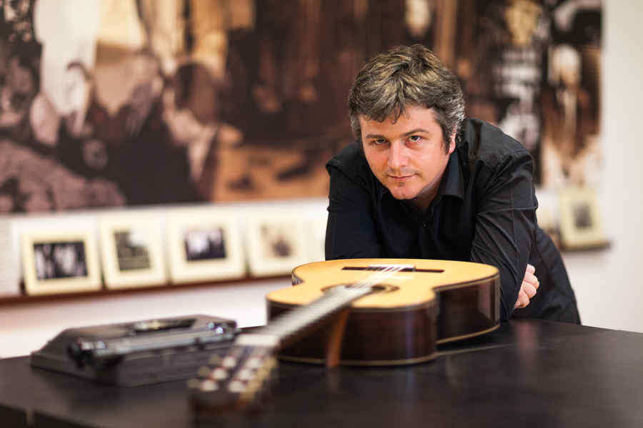 „De la Paganini la Piazzolla” – Recital de chitară la Castelul Peleș