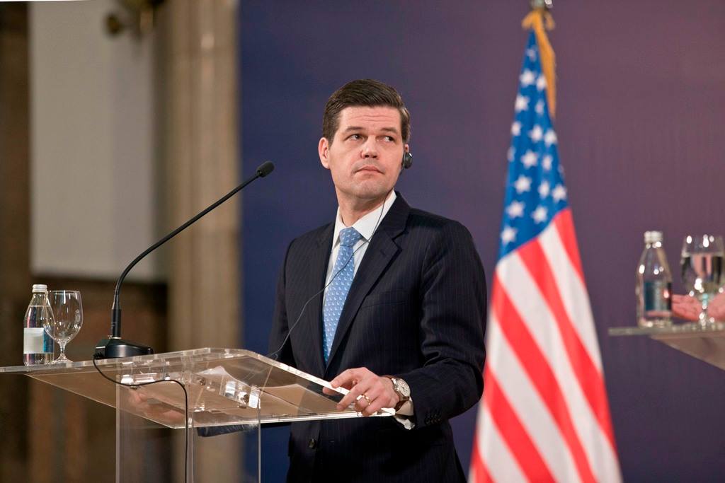 Americanilor le-a dat din nou cu plus