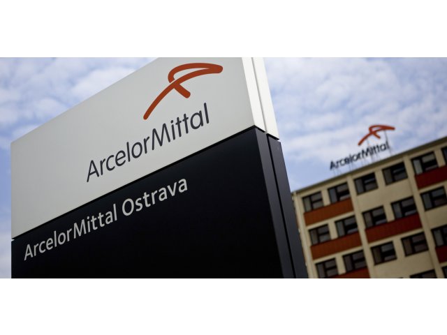 Luptă în trei pentru achiziția combinatului de la Galați