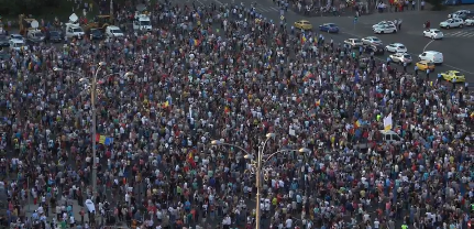 (VIDEO) „Cod roșu” Rezist în Piața Victoriei