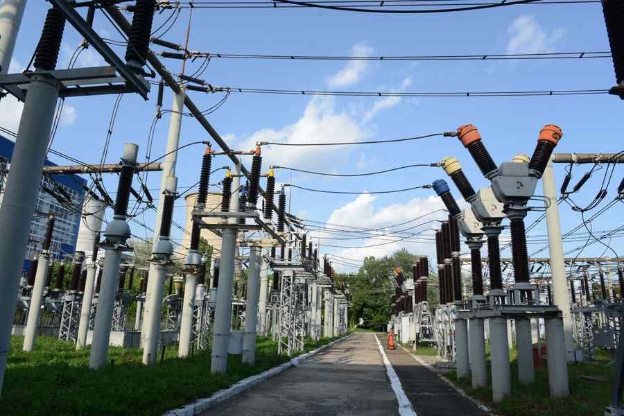 Curentul se scumpește cu 1%, procent insignifiant pentru ANRE