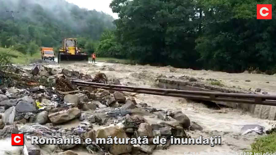 Potop şi inundaţii în mai multe localităţi. Intervin pompierii