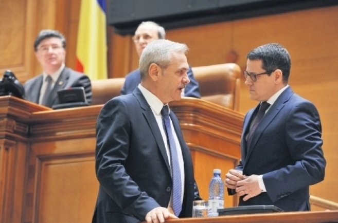 Cine ia „vitamina” de la gura serviciilor