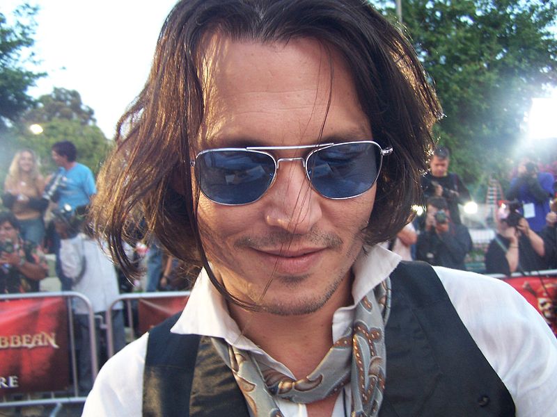 Johnny Depp a plătit ca să fie bătut