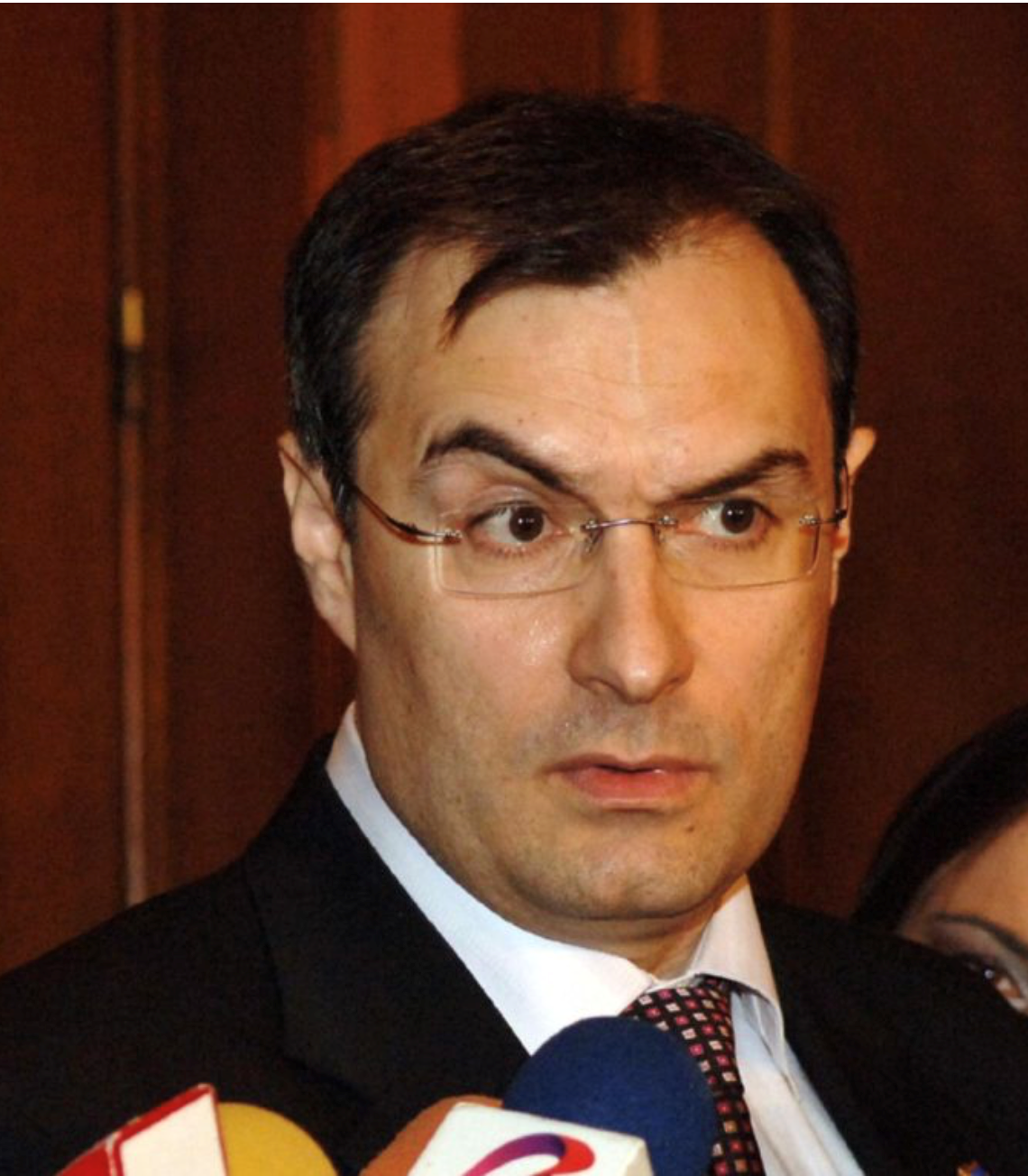 Afacerile cu epoleți. Începe adevărata vânătoare a generalului Coldea