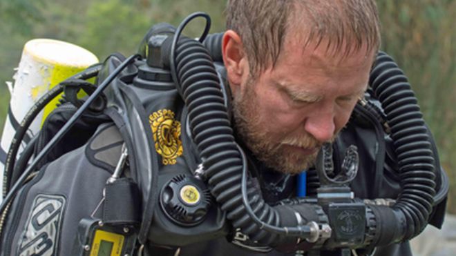 (FOTO/VIDEO) Medicul australian care a rămas cu copiii în peșteră