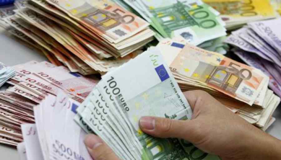 Donaţii importante de la cluburi