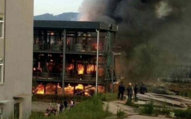 (VIDEO) Catastrofă la uzina chimică