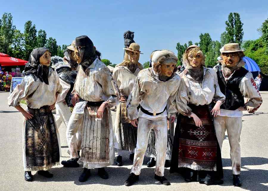 Teatrul „Masca”, într-un turneu britanic