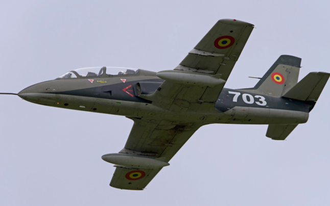 Ca popicele: Alt avion militar prăbușit în România