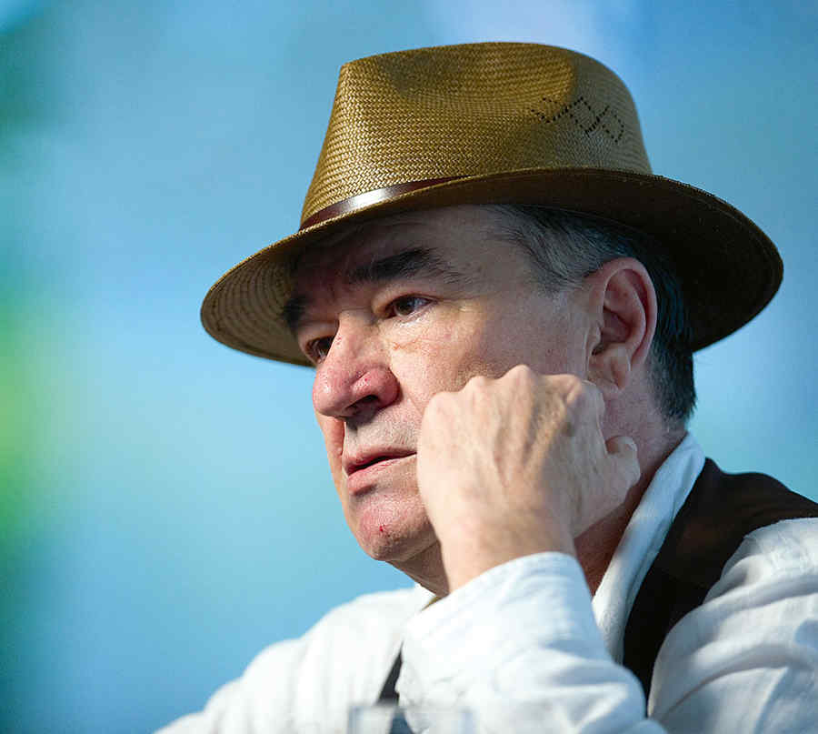 Aplicanți din șase continente pentru cinci săptămâni de documentar pe pâine
