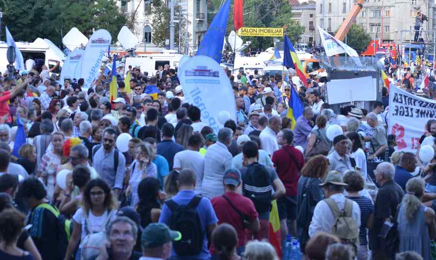 Sondaj: E mai rău acum decât în urmă cu peste 30 de ani!