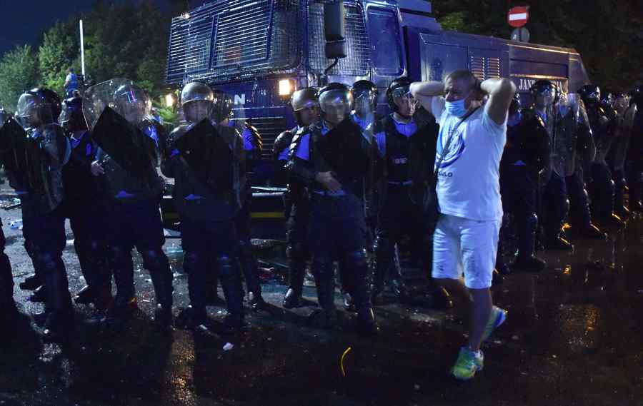 Violențe în Piața Victoriei