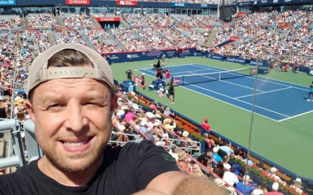 El este tartorul obscenității de la meciul lui Halep