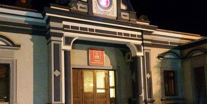 Atac cu sticlă incendiară la un sediu PSD