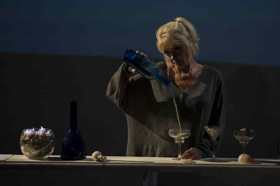 Premiere, seducţii şi viziuni regizorale la început de septembrie                      