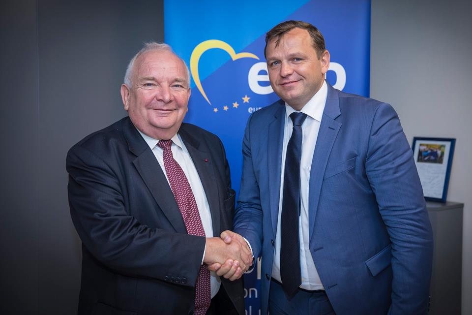 „De la rău la și mai rău”