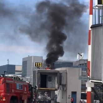 (VIDEO) Flăcări pe Otopeni