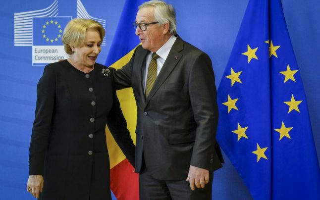 Dăncilă și Juncker, la a doua încercare pe aeroport