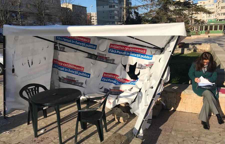 Irineu de la USR PLUS denunță: „Găşti acaparatoare conduse sau girate de Barna şi Cioloş”