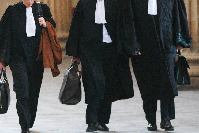 Ziua fără avocați: Protest în instanțe