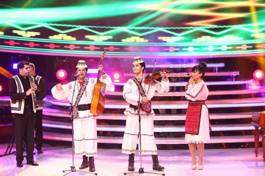 Cine se va transforma în frații Petreuș la „Te cunosc de undeva“