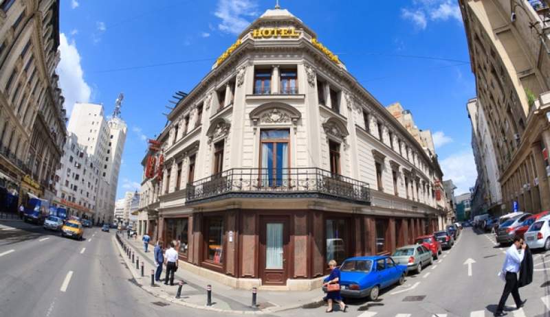 Țața Veta, prim ministră, tușa Aglaia, primăreasă, tanti Gabi, președințăreasă