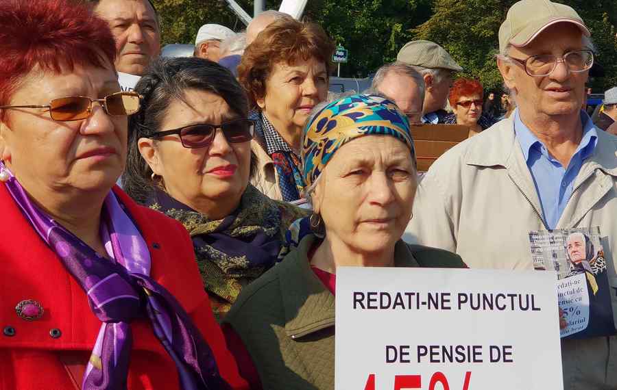 Marea armată de lut a pensionarilor