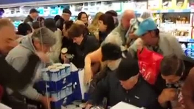 (VIDEO) Bătaie pentru promoții