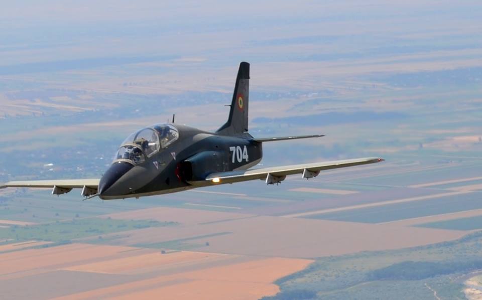 Prima femeie instructor de piloți