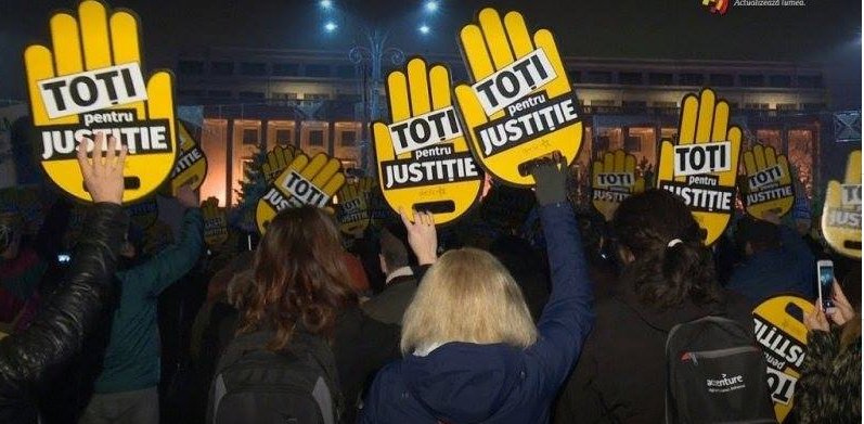 (VIDEO) Proteste anemice față de ordonanța lui Toader