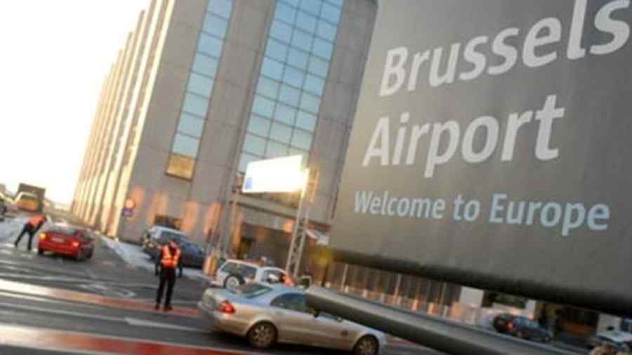 Alertă! Peste 100 de zboruri au fost anulate