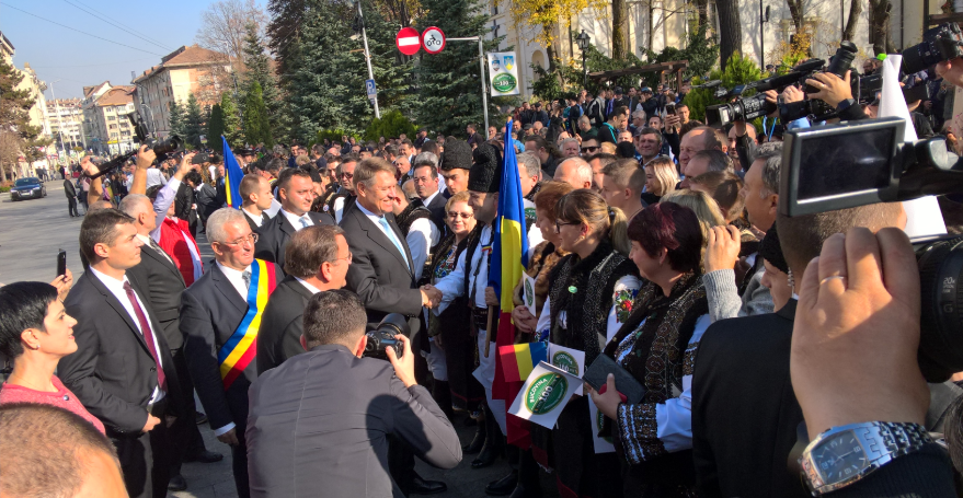 Iohannis, baie de mulţime la Suceava