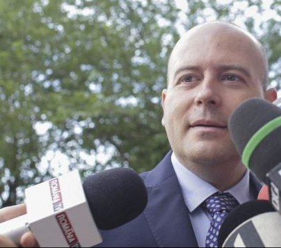 Ordonanța de clasare pentru Iohannis, pașaport și pentru al doilea Lazăr