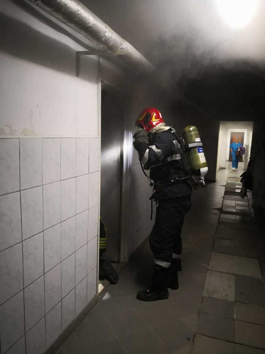(FOTO) Panică maximă la spital